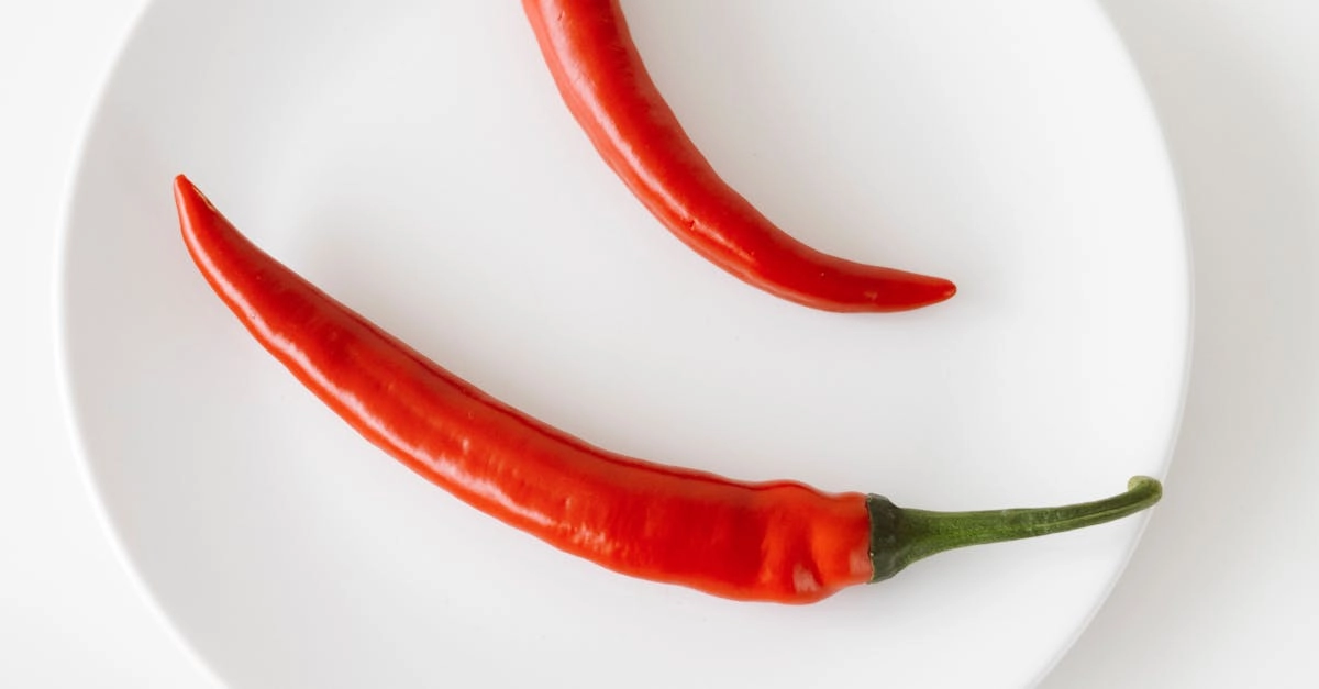 Игровой автомат Hot Chilli с мексиканской тематикой и символами перца